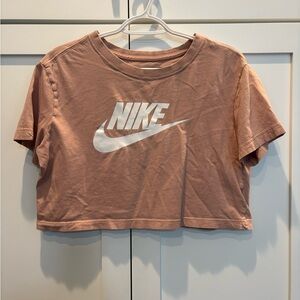 Women’s Nike Cropped Tee in Light   Pink/Taupe